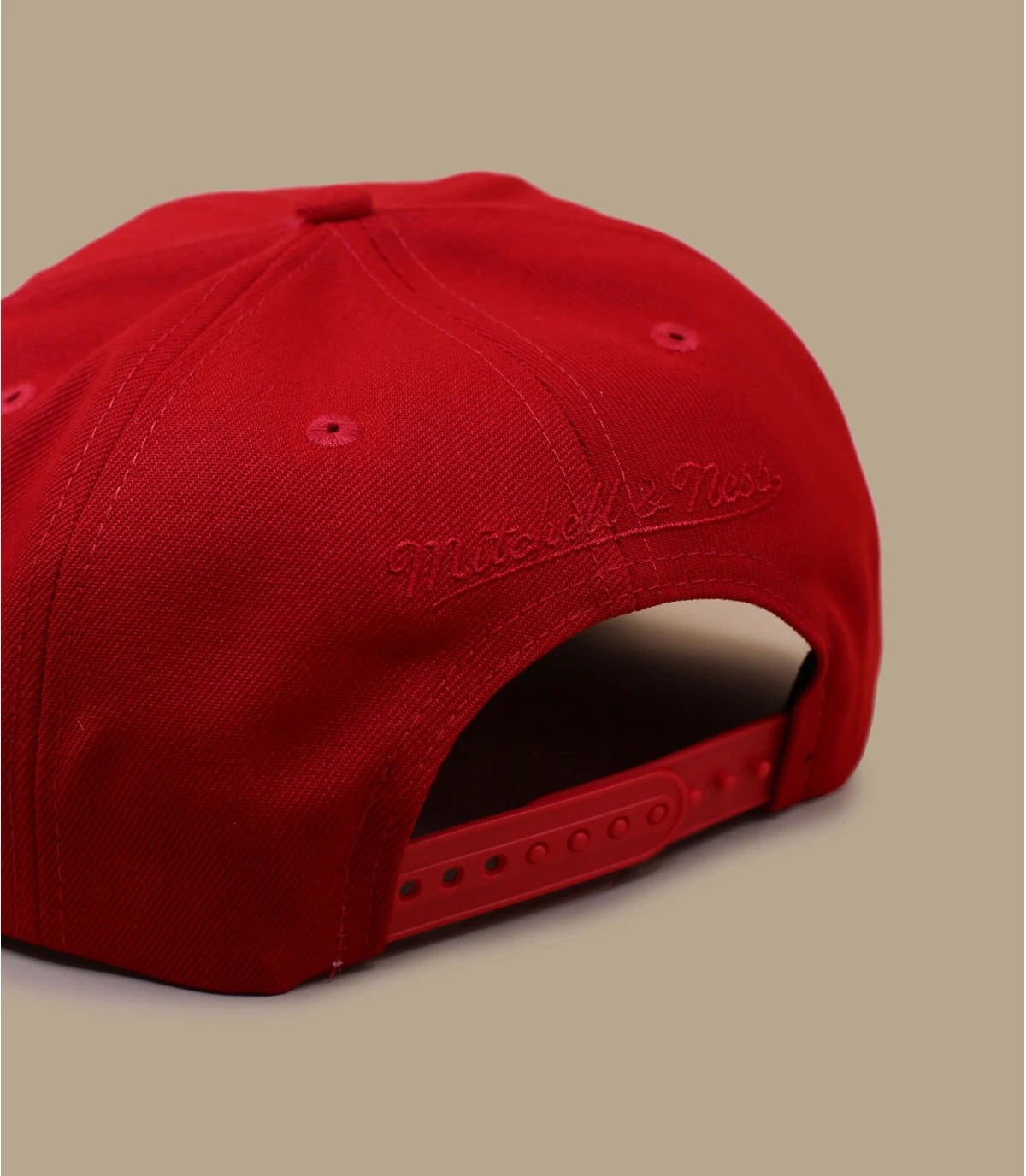 Mitchell & Ness Shark Bite Bulls – Image 5