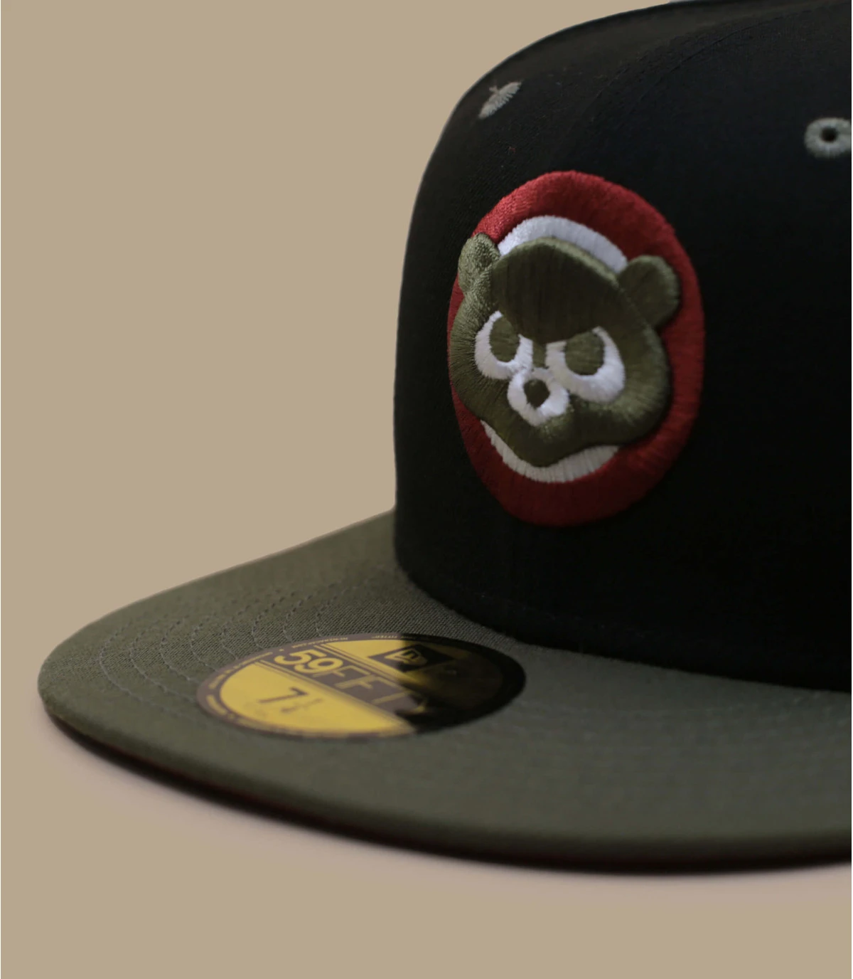 NEW ERA Side Patch 59Fifty Chicago Cubs Black New Olive â Image 3